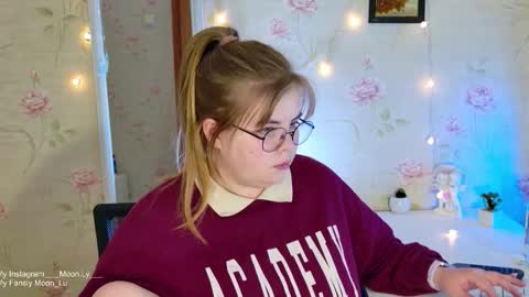 Snapshot of yumm_lolly chatting on November 3, 2025, 4:41 pm Polly online show from November 3, 2025, 4:41 pm