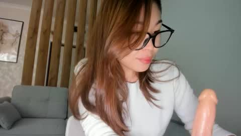 Snapshot of yummi_kim chatting on October 1, 2025, 6:19 am Yumi online show from October 1, 2025, 6:19 am