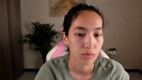 Snapshot of yummy_lamii chatting on June 26, 2026, 3:33 am Cindey online show from June 26, 2026, 3:33 am