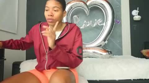 Snapshot of yummyduo chatting on February 17, 2026, 10:56 am Yummyduo online show from February 17, 2026, 10:56 am