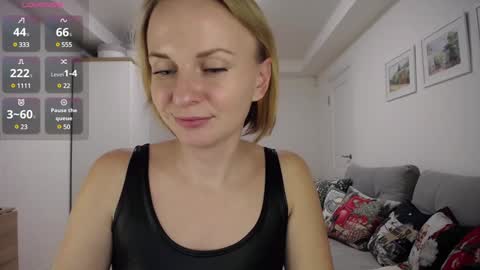 Snapshot of yummylilya chatting on January 11, 2025, 6:01 pm Lillya online show from January 11, 2025, 6:01 pm