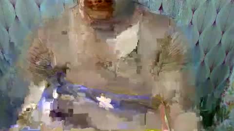 yummylips_4u online show from May 13, 2026, 4:04 pm