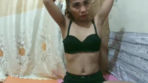 Snapshot of yummysexyhardnipple08 chatting on February 24, 2025, 12:37 pm jhess online show from February 24, 2025, 12:37 pm