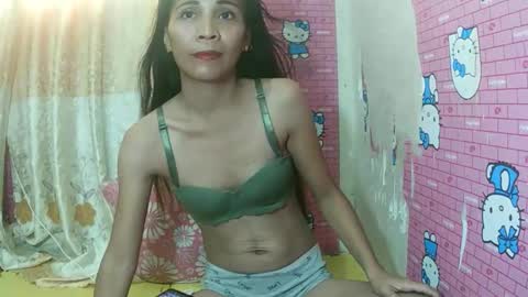 Snapshot of yummysexyhardnipple08 chatting on October 24, 2025, 4:31 am jhess online show from October 24, 2025, 4:31 am