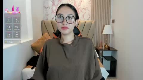 Snapshot of yuna__min chatting on September 26, 2025, 12:53 pm Yuna online show from September 26, 2025, 12:53 pm