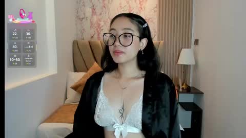 Snapshot of yuna__min chatting on September 29, 2025, 2:55 pm Yuna online show from September 29, 2025, 2:55 pm