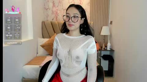 Snapshot of yuna__min chatting on October 3, 2025, 8:50 pm Yuna online show from October 3, 2025, 8:50 pm