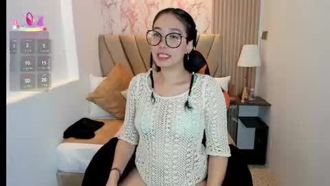 Snapshot of yuna__min chatting on October 4, 2025, 12:03 pm Yuna online show from October 4, 2025, 12:03 pm