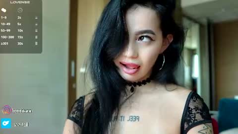 yuna_leen online show from June 11, 2026, 5:27 am