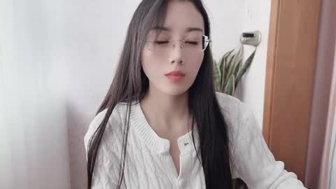 Snapshot of yuner0715 chatting on October 18, 2025, 4:04 am YunEr online show from October 18, 2025, 4:04 am