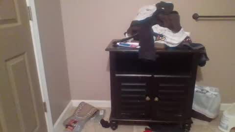 Snapshot of yungstallion10 chatting on January 23, 2025, 3:26 am Fire 0range kush online show from January 23, 2025, 3:26 am