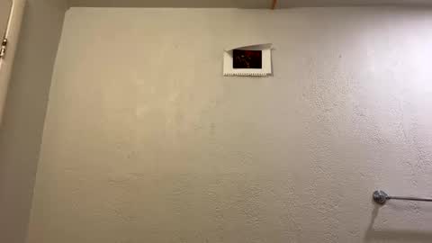 yungstudbev online show from February 26, 2026, 3:22 pm