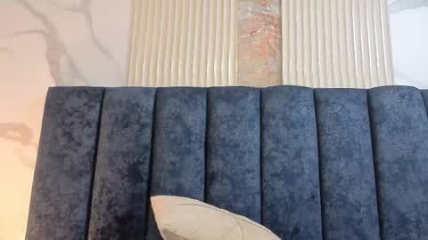 yunkeyc online show from November 23, 2025, 2:39 pm