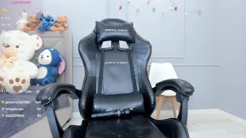 Snapshot of yunleah chatting on February 3, 2026, 6:22 am yunleah online show from February 3, 2026, 6:22 am