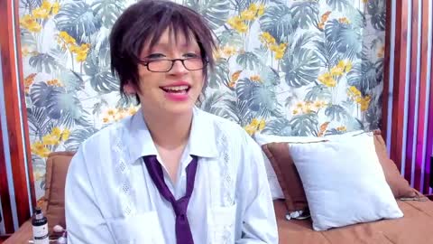 Yuri Kay online show from April 10, 2026, 8:02 pm