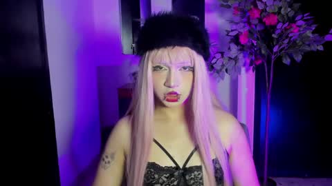 Snapshot of yuri_kay chatting on May 25, 2026, 7:53 pm Yuri Kay online show from May 25, 2026, 7:53 pm