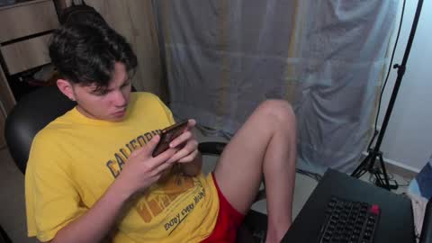 Snapshot of yurii_moody chatting on December 13, 2024, 1:15 am yurii_moody online show from December 13, 2024, 1:15 am