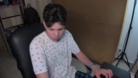 Snapshot of yurii_moody chatting on December 28, 2024, 5:23 am yurii_moody online show from December 28, 2024, 5:23 am