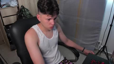 Snapshot of yurii_moody chatting on February 24, 2025, 8:25 pm yurii_moody online show from February 24, 2025, 8:25 pm