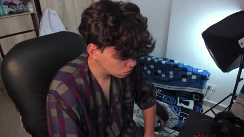 Snapshot of yurii_moody chatting on September 24, 2025, 5:05 pm yurii_moody online show from September 24, 2025, 5:05 pm