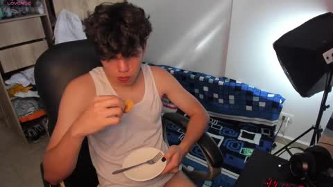 Snapshot of yurii_moody chatting on September 26, 2025, 8:24 pm yurii_moody online show from September 26, 2025, 8:24 pm