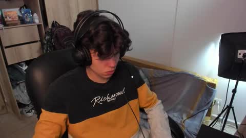 Snapshot of yurii_moody chatting on October 12, 2025, 4:06 pm yurii_moody online show from October 12, 2025, 4:06 pm