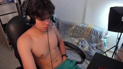 Snapshot of yurii_moody chatting on October 16, 2025, 6:53 pm yurii_moody online show from October 16, 2025, 6:53 pm