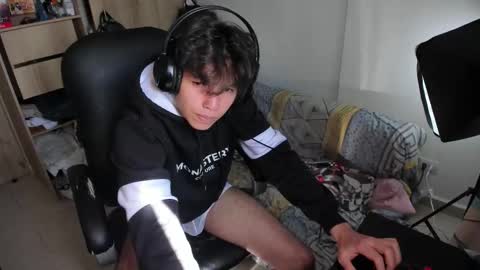 Snapshot of yurii_moody chatting on October 29, 2025, 6:42 pm yurii_moody online show from October 29, 2025, 6:42 pm