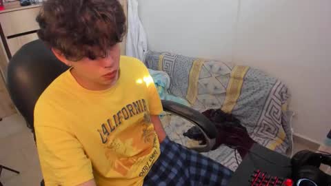 Snapshot of yurii_moody chatting on November 10, 2025, 6:40 pm yurii_moody online show from November 10, 2025, 6:40 pm