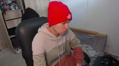 Snapshot of yurii_moody chatting on November 16, 2025, 5:18 pm yurii_moody online show from November 16, 2025, 5:18 pm