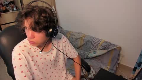 Snapshot of yurii_moody chatting on November 18, 2025, 8:35 pm yurii_moody online show from November 18, 2025, 8:35 pm