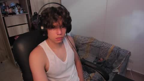 Snapshot of yurii_moody chatting on November 22, 2025, 7:46 pm yurii_moody online show from November 22, 2025, 7:46 pm