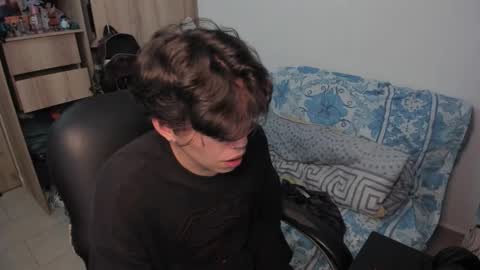 Snapshot of yurii_moody chatting on November 29, 2025, 5:49 pm yurii_moody online show from November 29, 2025, 5:49 pm