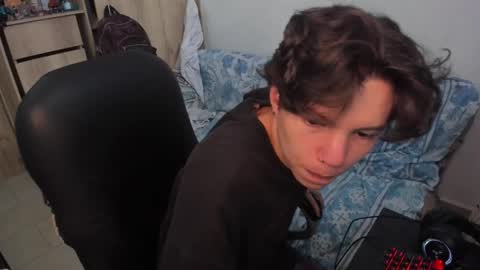 Snapshot of yurii_moody chatting on November 30, 2025, 5:28 pm yurii_moody online show from November 30, 2025, 5:28 pm