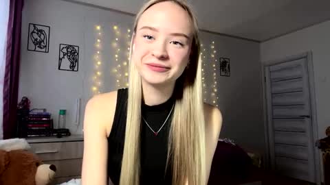 Snapshot of yutwiner chatting on January 6, 2026, 12:20 pm May online show from January 6, 2026, 12:20 pm