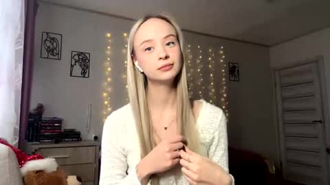 Snapshot of yutwiner chatting on January 12, 2026, 12:10 pm May online show from January 12, 2026, 12:10 pm