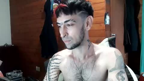 Yuumi online show from December 14, 2025, 11:53 pm