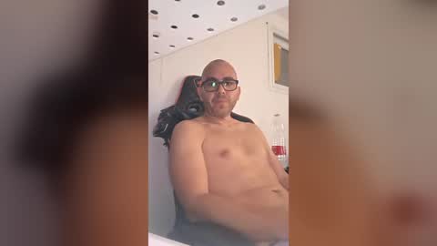 Snapshot of yuvalv chatting on August 2, 2026, 6:23 am yuvalv online show from August 2, 2026, 6:23 am