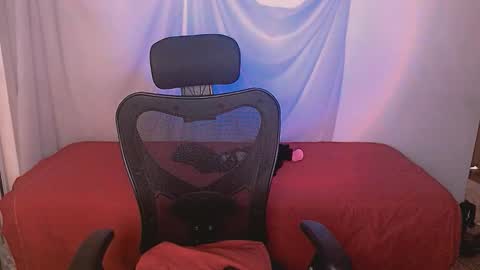 Yuyu online show from December 15, 2025, 5:23 am