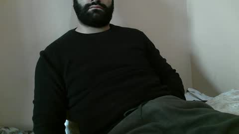 Snapshot of yxxtxxdentyk chatting on December 31, 2024, 5:11 am Bi BearXXX online show from December 31, 2024, 5:11 am