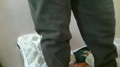 Snapshot of yxxtxxdentyk chatting on January 9, 2025, 5:34 am Bi BearXXX online show from January 9, 2025, 5:34 am