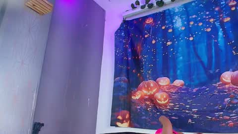 Zoe  online show from October 5, 2025, 3:05 am