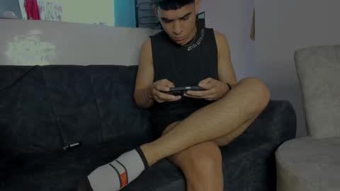 Snapshot of zac_joness chatting on February 5, 2025, 8:04 pm zac online show from February 5, 2025, 8:04 pm