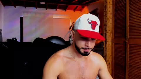 Zac  Jhordan online show from December 12, 2024, 2:11 pm