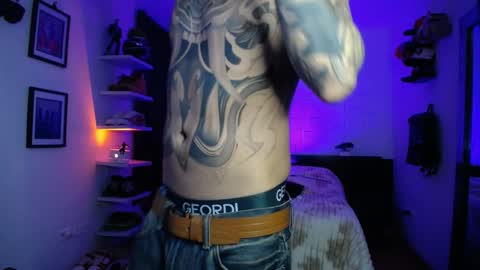 zac_muller1 online show from March 26, 2026, 10:10 am