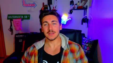 Snapshot of zach_rhyder chatting on October 15, 2025, 1:17 am Zach Rhyder online show from October 15, 2025, 1:17 am