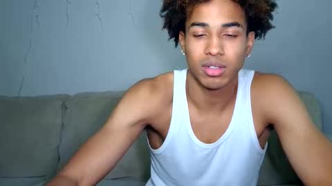 Snapshot of zachbrownn chatting on October 31, 2025, 5:08 am zachbrownn online show from October 31, 2025, 5:08 am