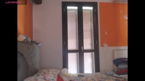 Snapshot of zackhot31 chatting on October 18, 2025, 1:12 pm Ivan online show from October 18, 2025, 1:12 pm