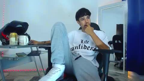 zack online show from December 24, 2024, 2:32 am