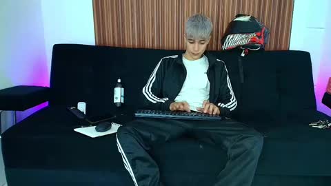 zack online show from March 7, 2025, 11:05 pm